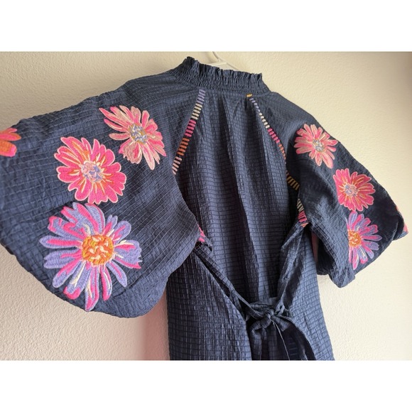 THML Navy Embroidered Puff Sleeve V-neck Textured Midi Dress Size Large - Picture 11 of 11